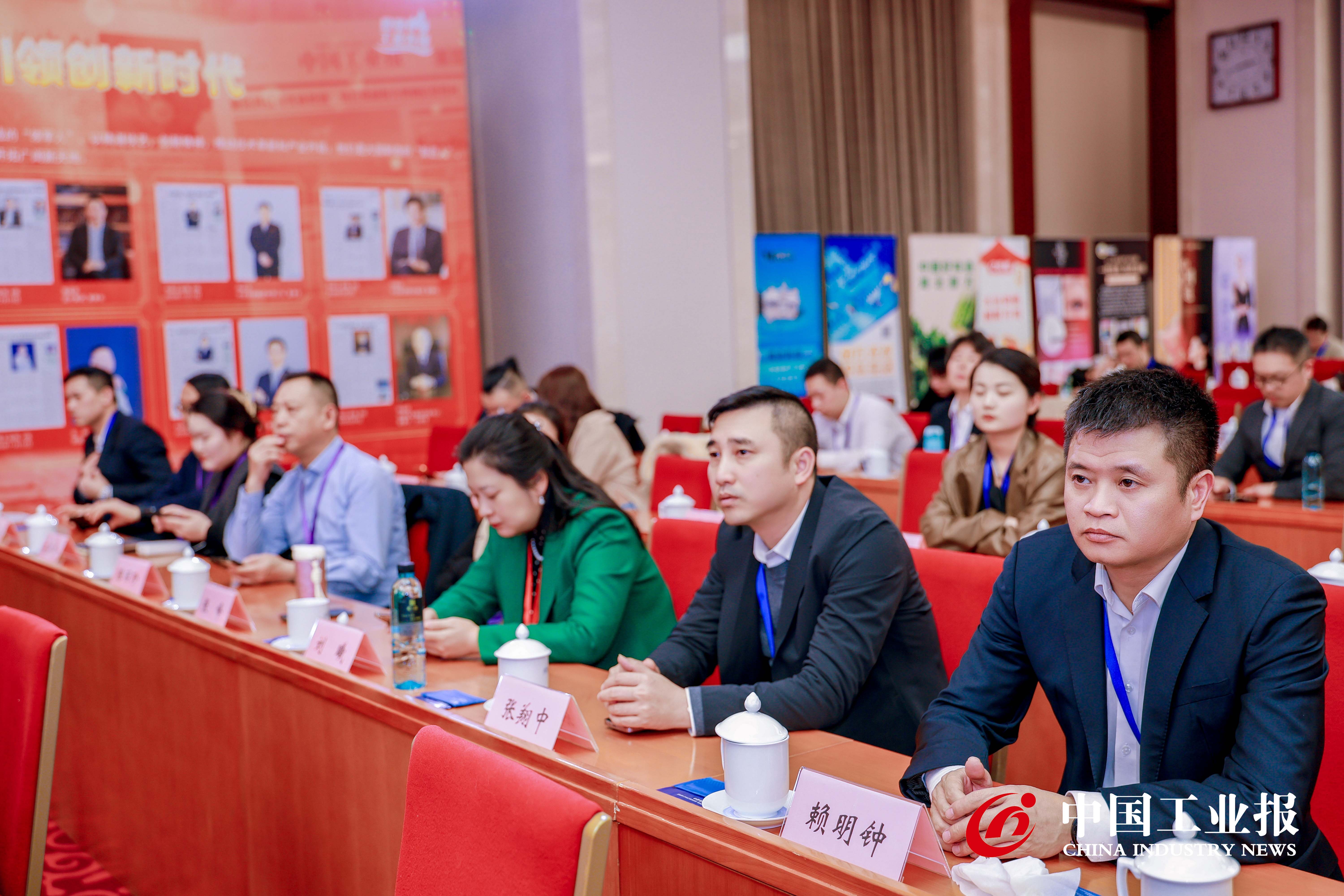 2R7A0196-.jpg 2R7A0196-.jpg